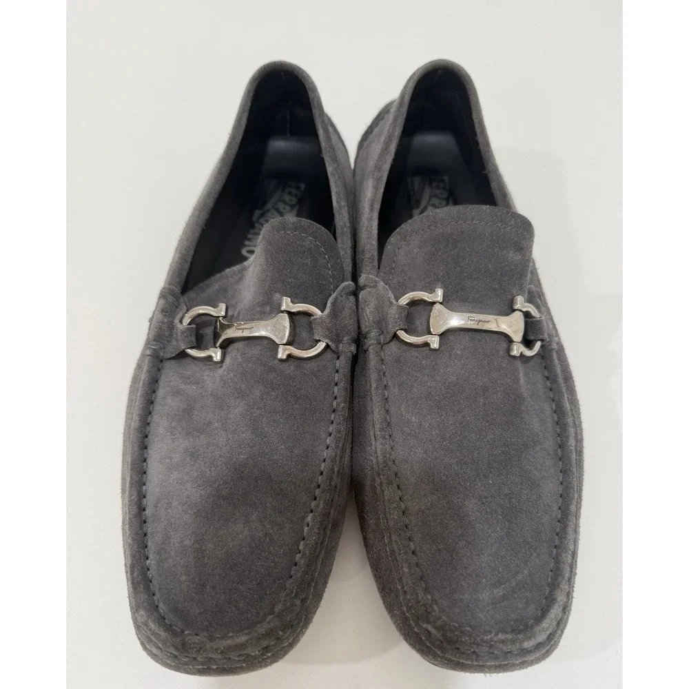 Ferragamo Men\'s Grey Suede Driving Loafers Ferragamo Suede driver loafers - Grey - Men|732408 | thebs.com main image 4